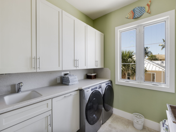Beachfront Home on Sanibel Island – Ideal for Relaxation